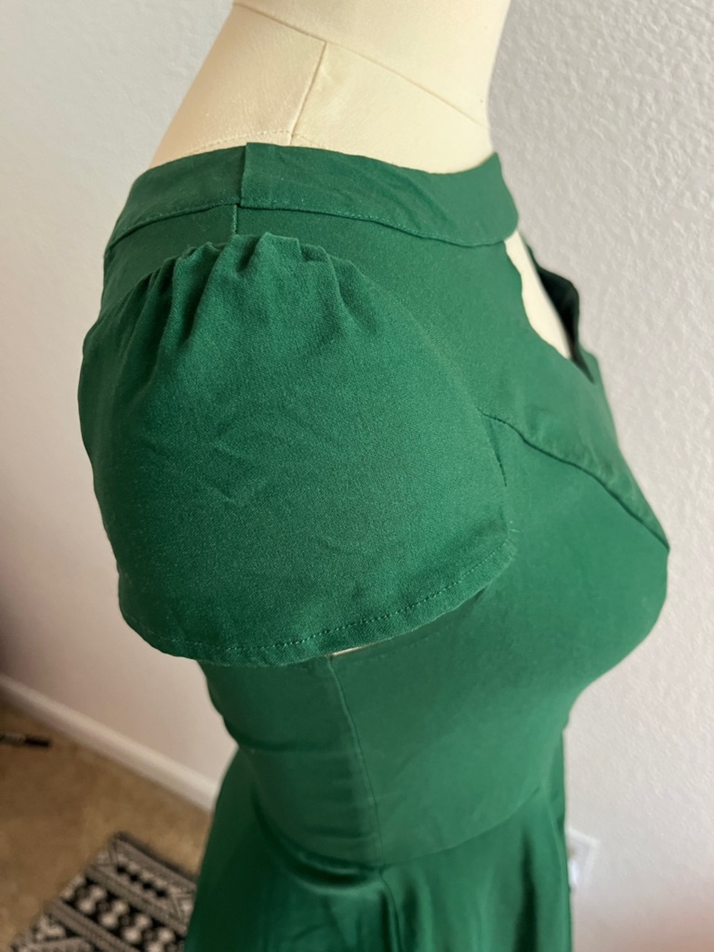 Emerald Cutout Fit-and-Flare Midi Dress - Picture 3 of 6